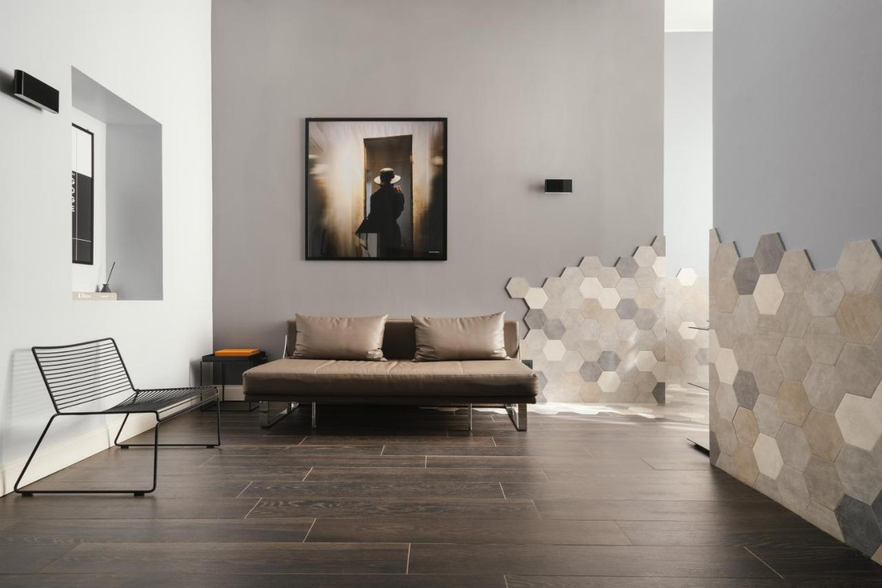 Montenapoleone Suites Milaan Buitenkant foto